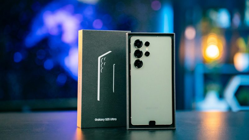 Een snufje titanium, een schep AI en de tand des tijds: De Galaxy S24 Ultra in 2026